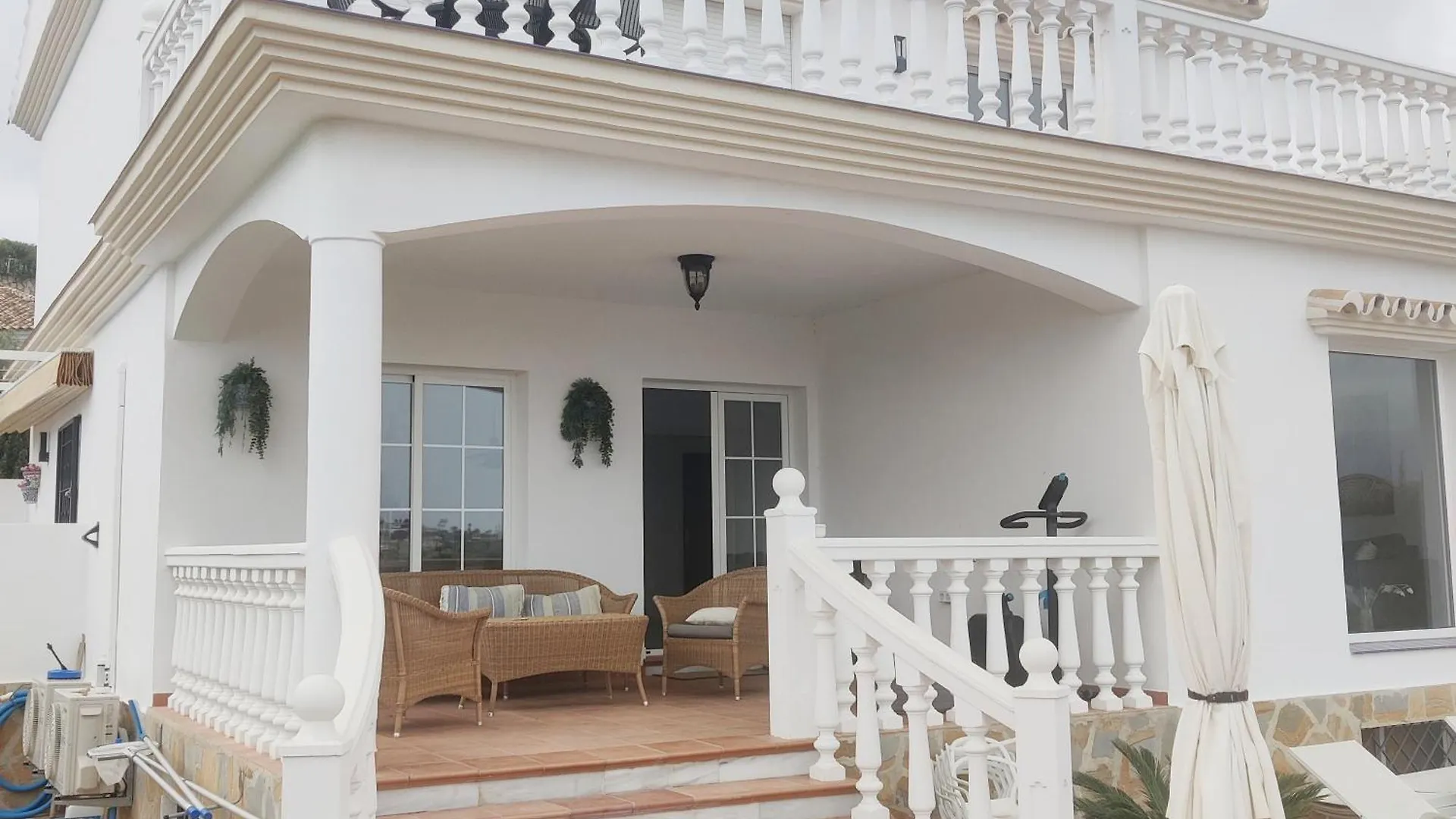 Charming Mansion - Pool - Patio - 5 Bedrooms Santa Fe de los Boliches 0*,