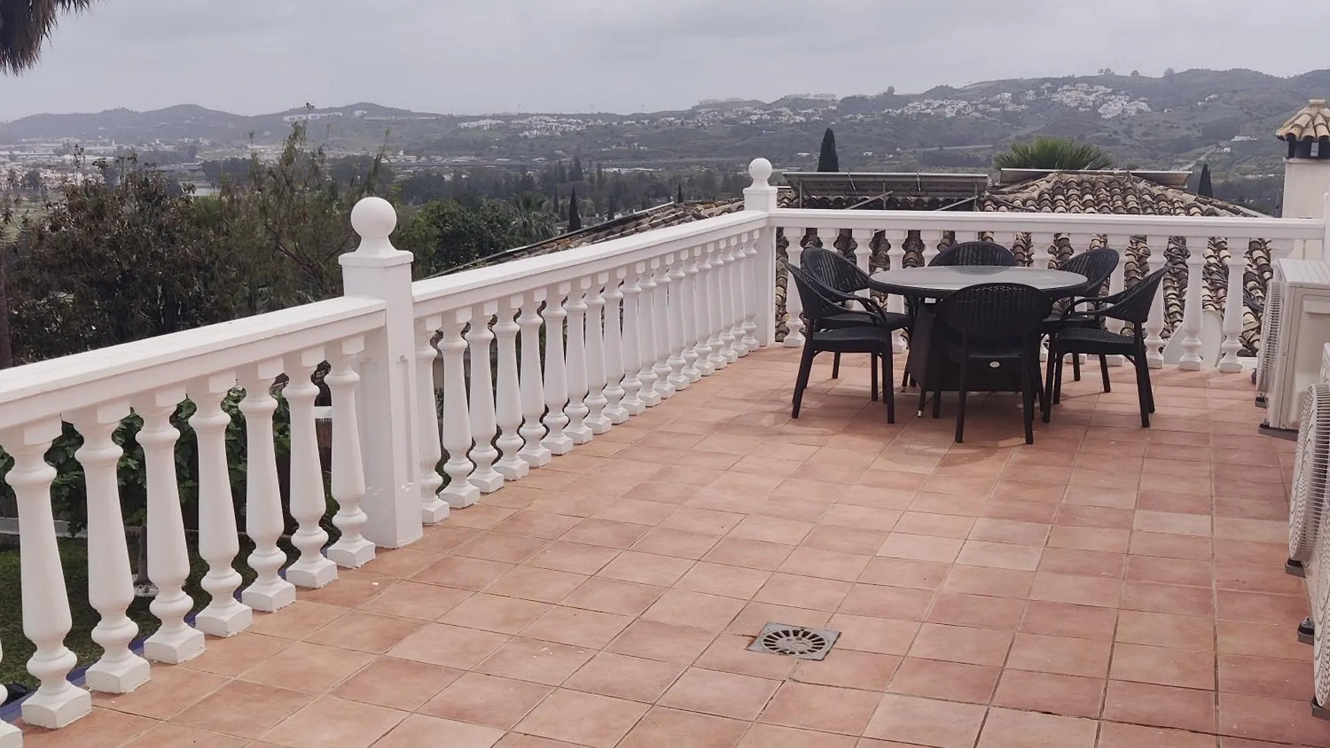 Charming Mansion - Pool - Patio - 5 Bedrooms Santa Fe de los Boliches Villa